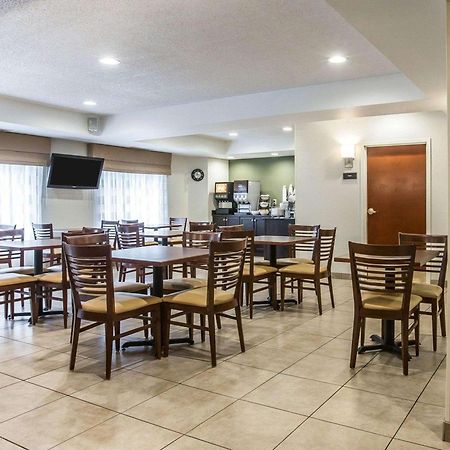 Sleep Inn & Suites Queensbury - Lake George Екстериор снимка
