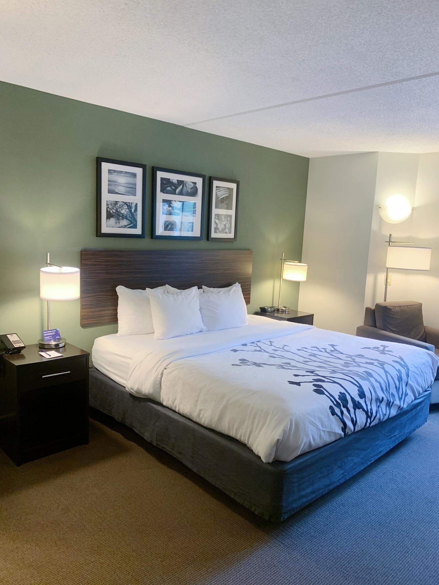 Sleep Inn & Suites Queensbury - Lake George Екстериор снимка