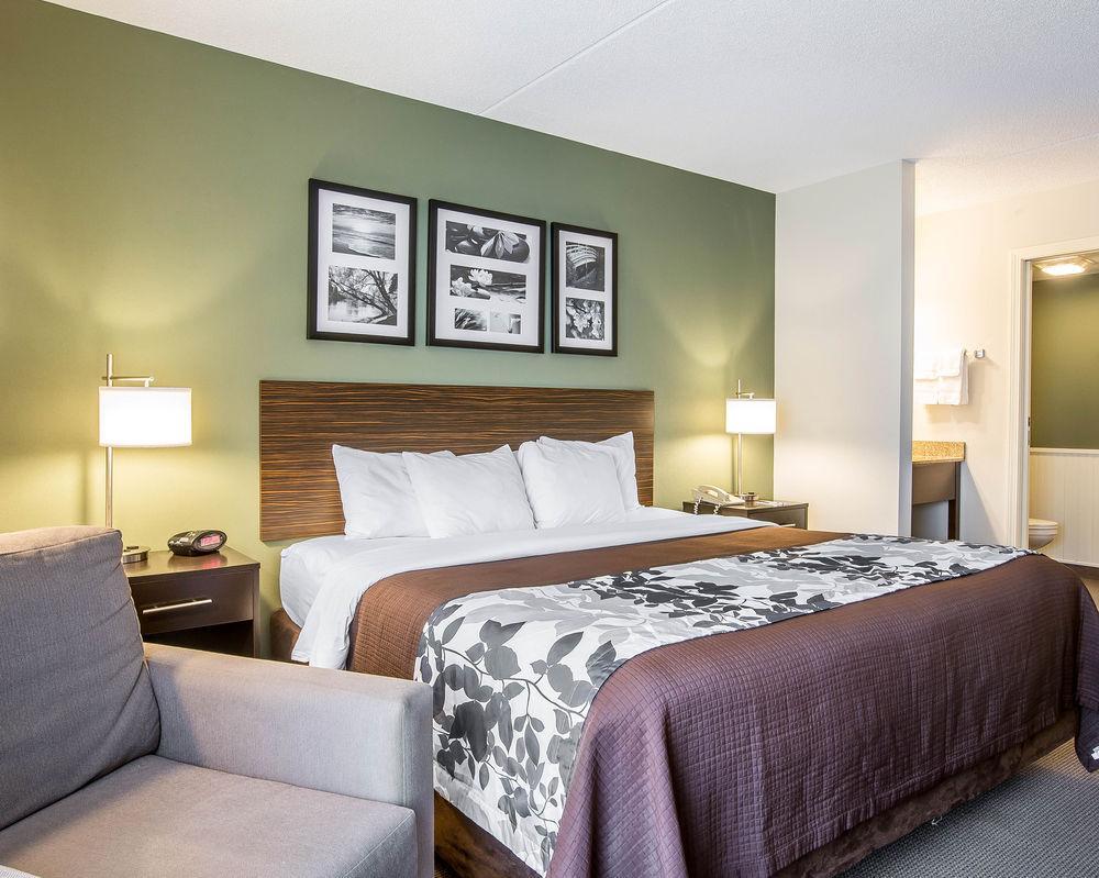 Sleep Inn & Suites Queensbury - Lake George Екстериор снимка