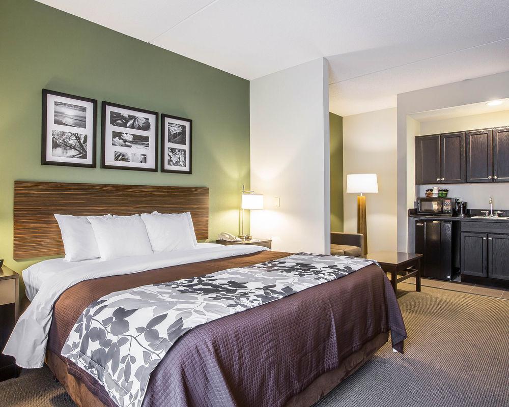 Sleep Inn & Suites Queensbury - Lake George Екстериор снимка
