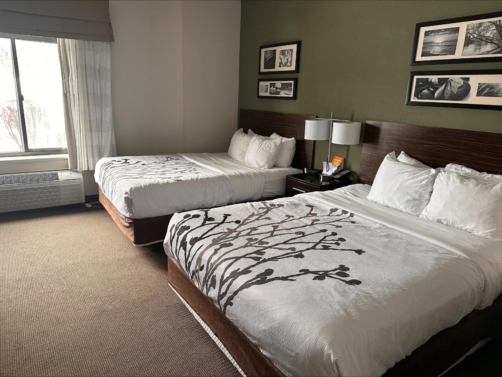 Sleep Inn & Suites Queensbury - Lake George Екстериор снимка