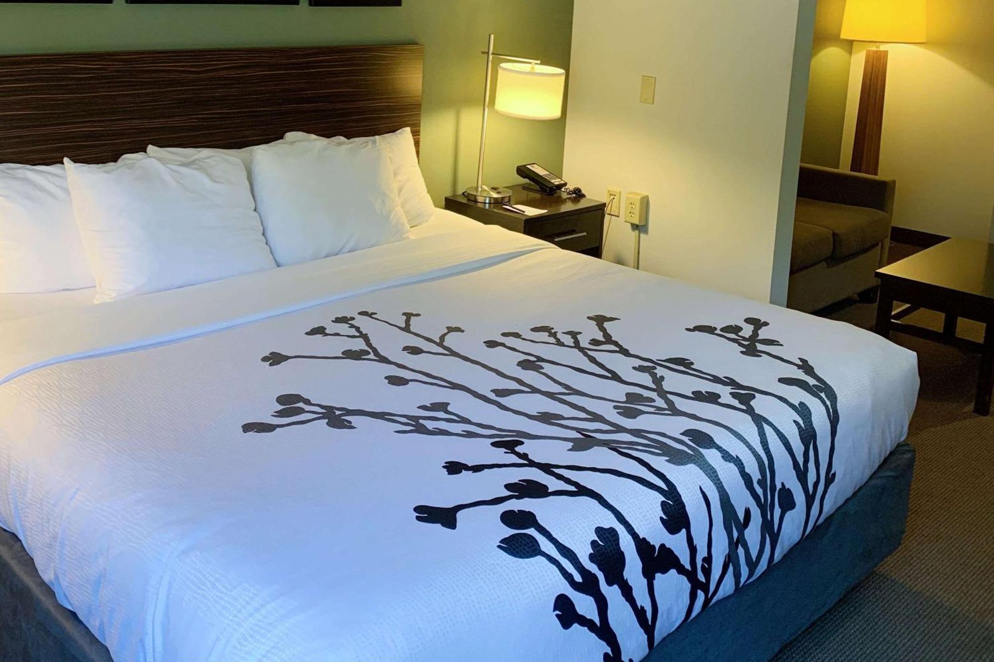 Sleep Inn & Suites Queensbury - Lake George Екстериор снимка
