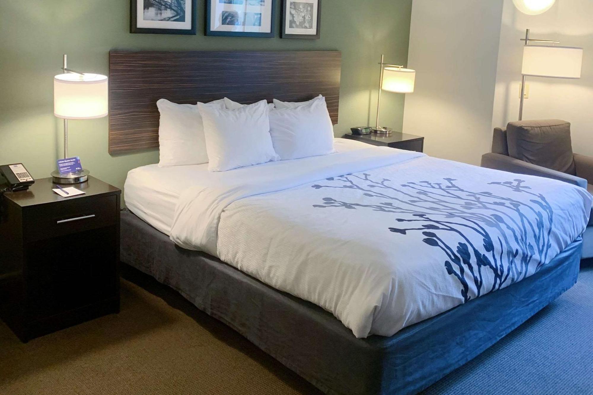 Sleep Inn & Suites Queensbury - Lake George Екстериор снимка