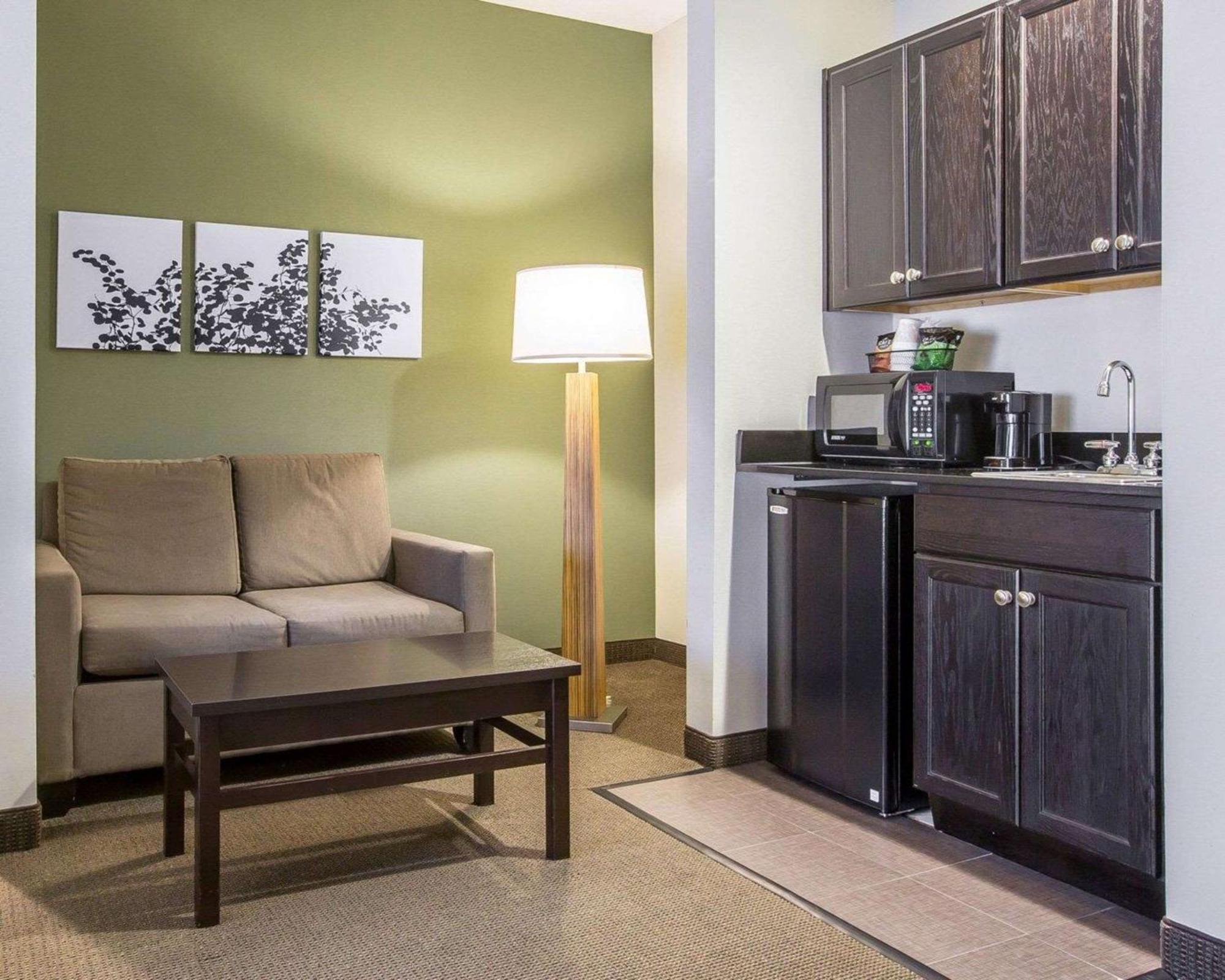 Sleep Inn & Suites Queensbury - Lake George Екстериор снимка