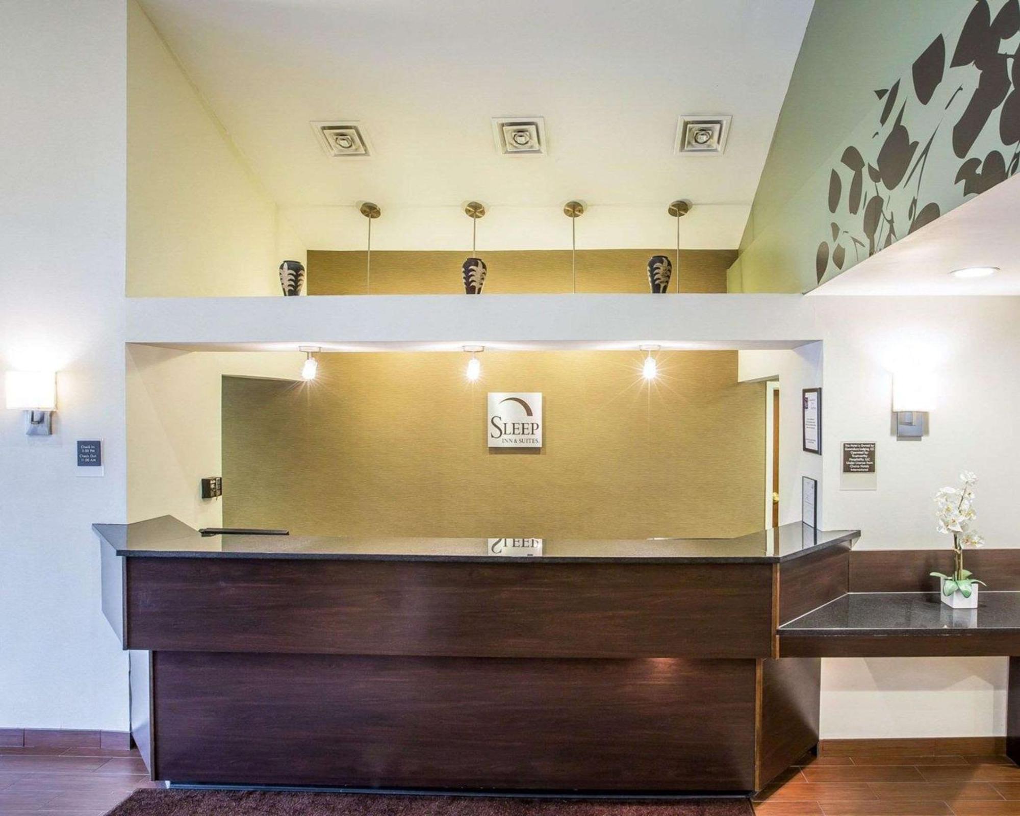 Sleep Inn & Suites Queensbury - Lake George Екстериор снимка
