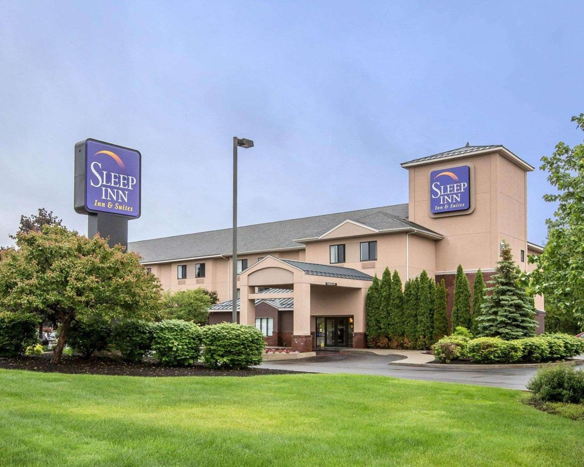 Sleep Inn & Suites Queensbury - Lake George Екстериор снимка