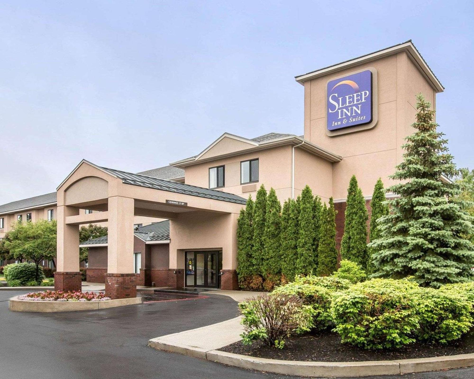 Sleep Inn & Suites Queensbury - Lake George Екстериор снимка